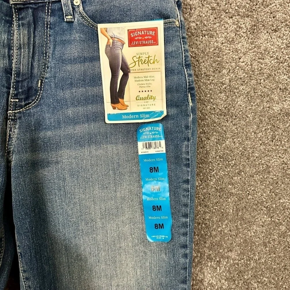 Signature By Levi Strauss & Co. Modern Slim Jeans Womens 8M Medium Wash Super St - Picture 3 of 8